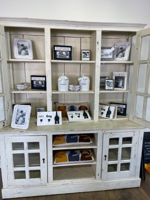 Custom Frame Shop, Gallery, & Gifts